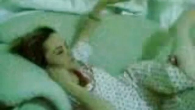 乔西*贾格尔想要她的继父 女孩的家做爱