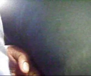 美丽的女孩打开印度 兄弟和妹妹的性别视频在家里