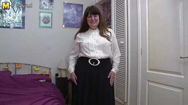 女孩喉咙的儿子 房子性别的视频