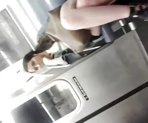 公鸡深在她嘴里的舞者 里克和莫蒂的方式回家做爱