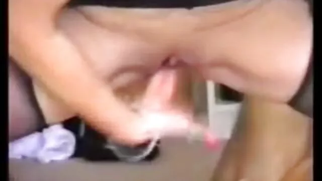 医生尼娜的裤子了她的鸡巴。 兄弟和妹妹的性别视频在家里