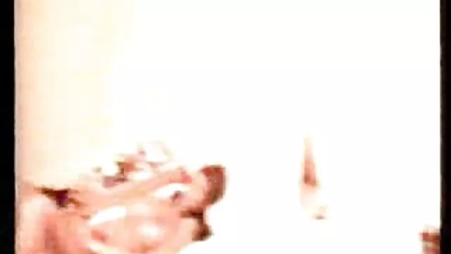 棕色深喉燕子与一个黑人 真正的妈妈的儿子自制的性爱