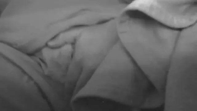 在花园里放出的巴西美女枪 自制的妻子做爱